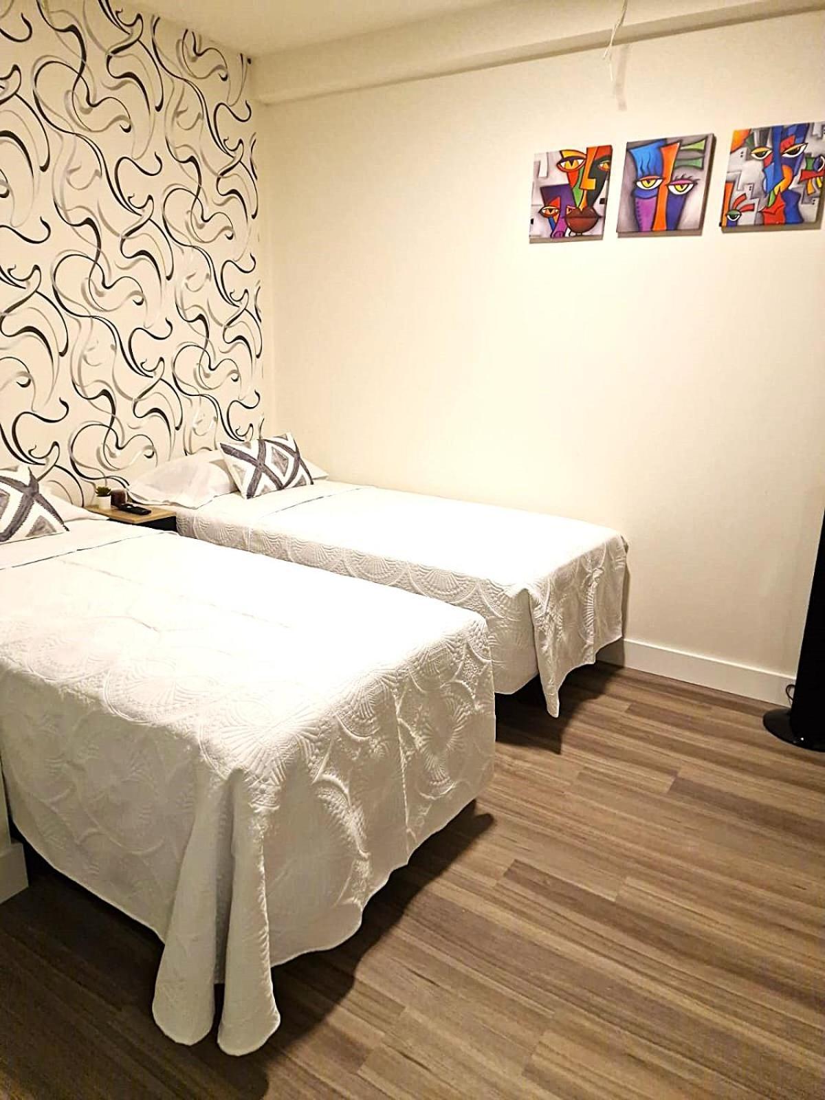 Madrid Suites ภายนอก รูปภาพ